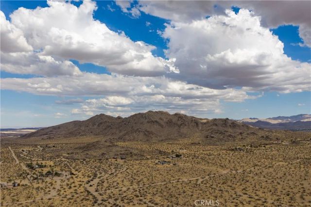 3786 Alta, Yucca Valley, CA 92284