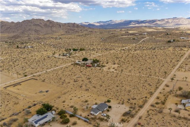 3786 Alta, Yucca Valley, CA 92284