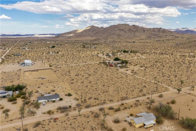 3786 Alta, Yucca Valley, CA 92284