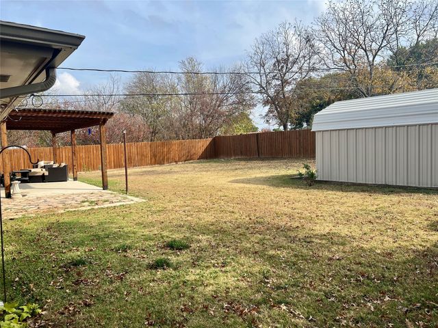 505 Galia Street, Bowie, TX 76230