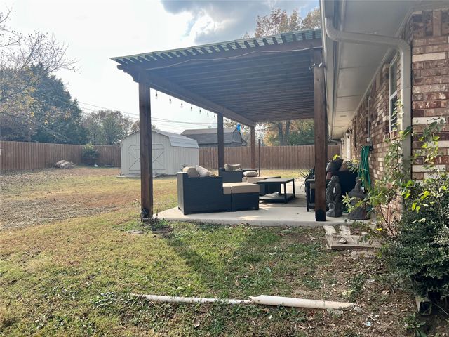 505 Galia Street, Bowie, TX 76230