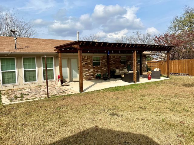 505 Galia Street, Bowie, TX 76230