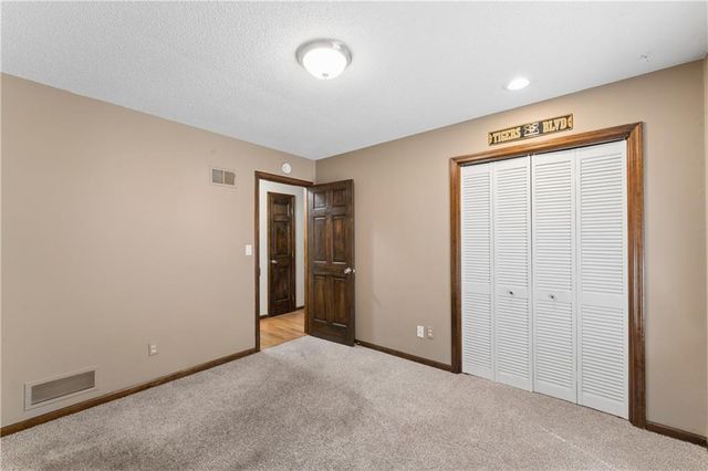 1524 NE 99TH Street, Kansas City, MO 64155