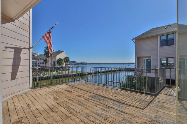 3663 Nasa Parkway 708, Seabrook, TX 77586