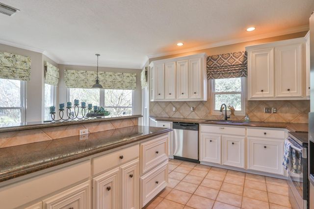 3663 Nasa Parkway 708, Seabrook, TX 77586