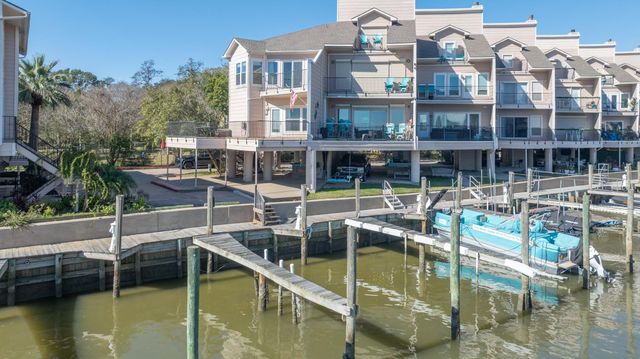 3663 Nasa Parkway 708, Seabrook, TX 77586