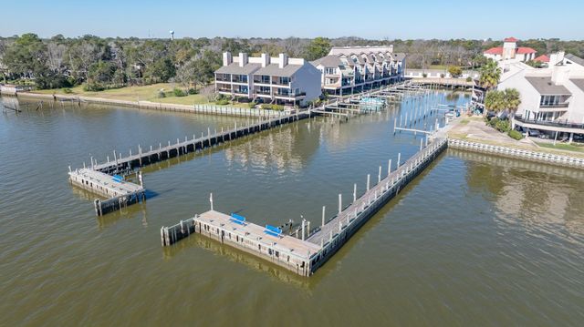 3663 Nasa Parkway 708, Seabrook, TX 77586