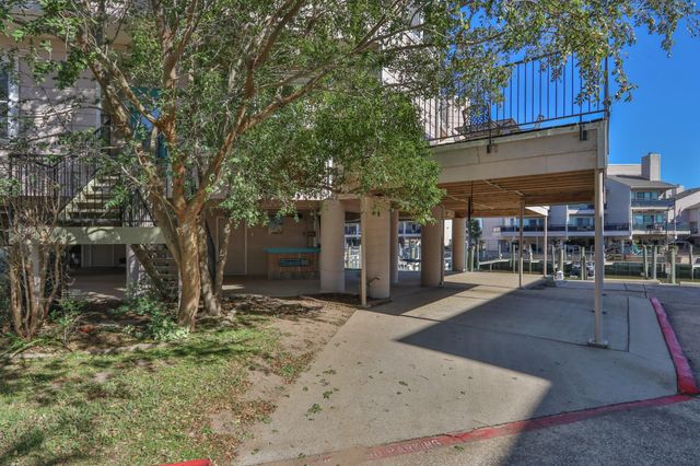 3663 Nasa Parkway 708, Seabrook, TX 77586