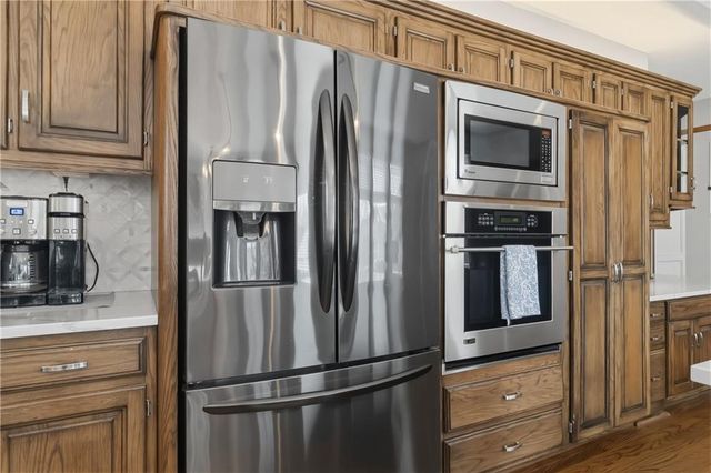 14100 Kessler Street, Overland Park, KS 66221