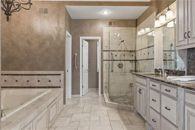 14100 Kessler Street, Overland Park, KS 66221