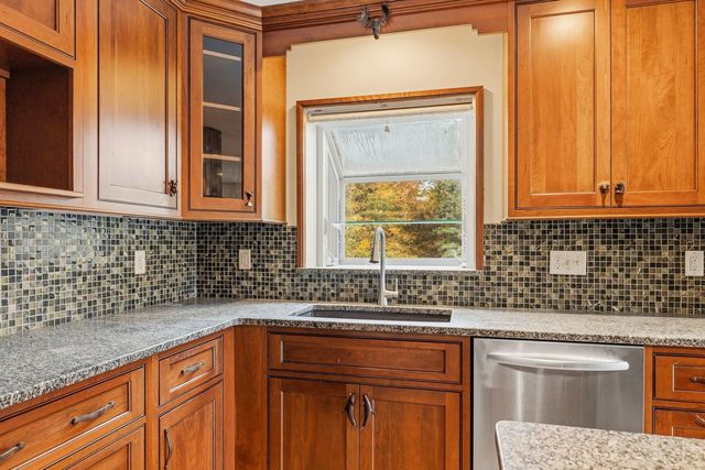 35 Peabody Drive, Brentwood, NH 03833
