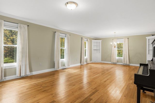 35 Peabody Drive, Brentwood, NH 03833