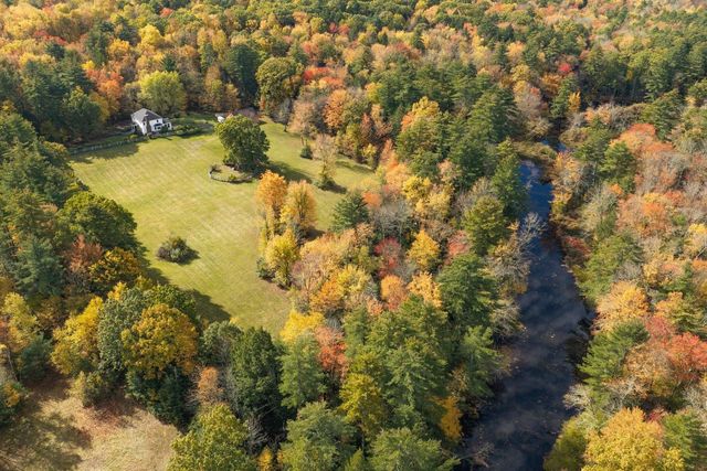 35 Peabody Drive, Brentwood, NH 03833