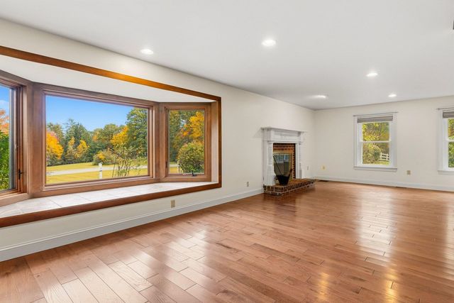 35 Peabody Drive, Brentwood, NH 03833