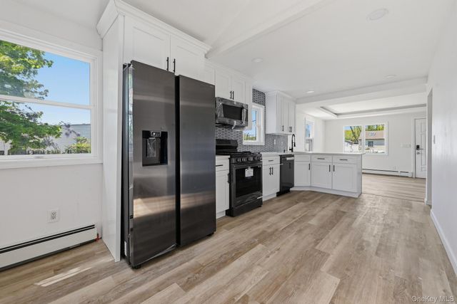 284 15th Street, West Babylon, NY 11704