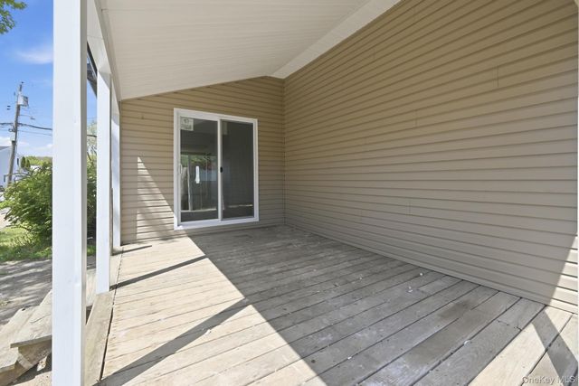 284 15th Street, West Babylon, NY 11704