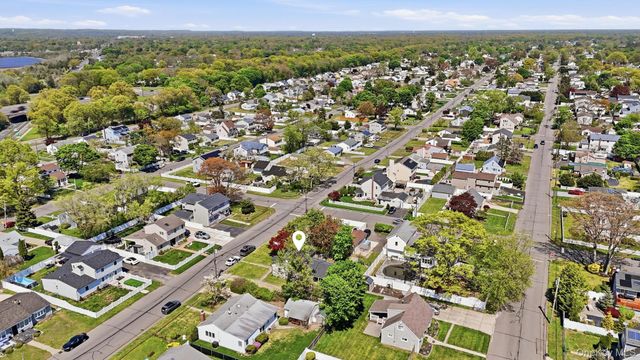 284 15th Street, West Babylon, NY 11704