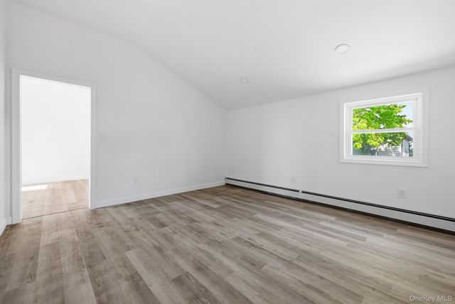 284 15th Street, West Babylon, NY 11704