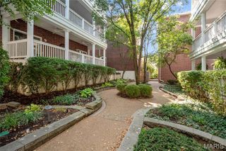 505 North And South Road 3C, University City, MO 63130