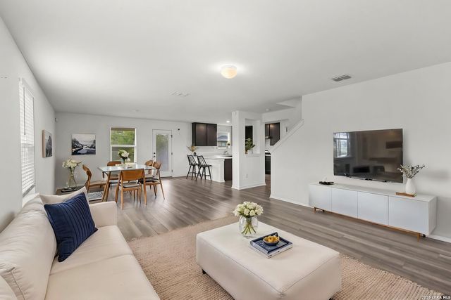 4703 Plaza Center, San Antonio, TX 78222