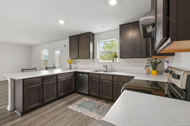 4703 Plaza Center, San Antonio, TX 78222