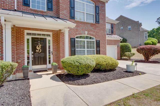 7601 The Lakes Drive, Fairburn, GA 30213