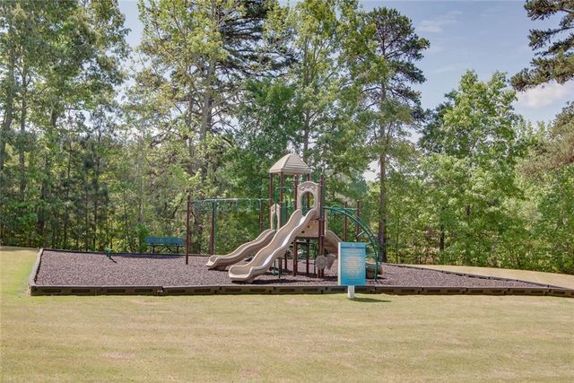 7601 The Lakes Drive, Fairburn, GA 30213