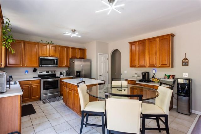 7601 The Lakes Drive, Fairburn, GA 30213