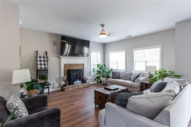 7601 The Lakes Drive, Fairburn, GA 30213