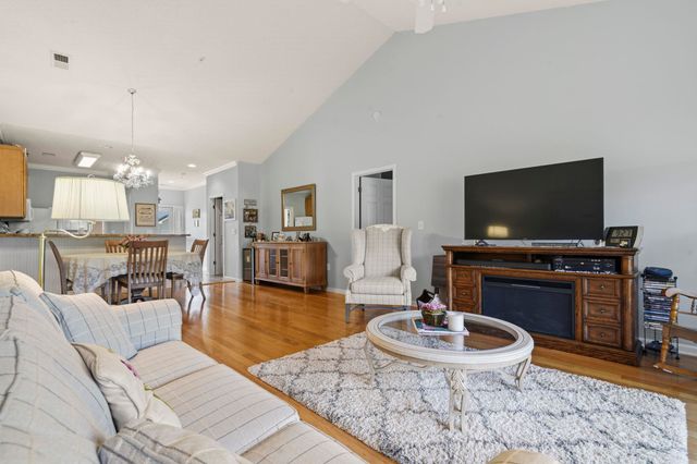 5864 Longwood Dr Unit 303, Murrells Inlet, SC 29576