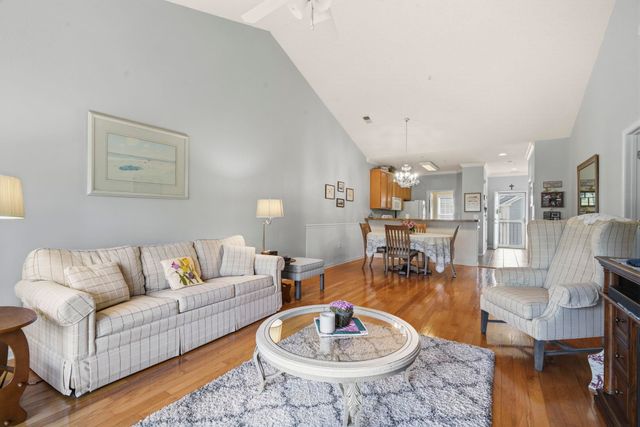 5864 Longwood Dr Unit 303, Murrells Inlet, SC 29576