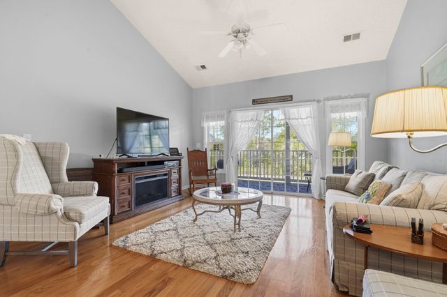5864 Longwood Dr Unit 303, Murrells Inlet, SC 29576