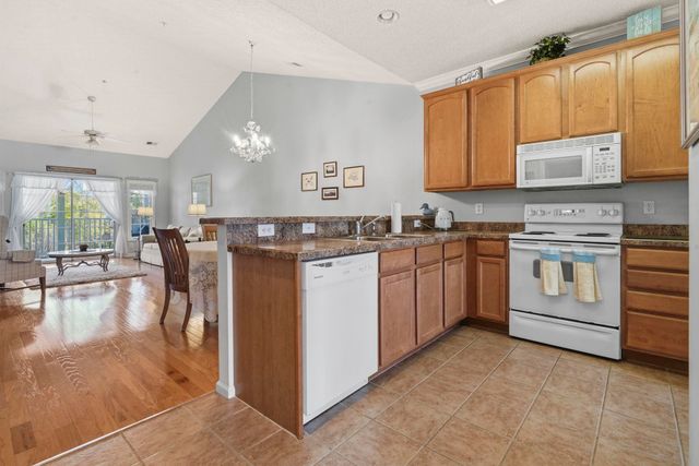 5864 Longwood Dr Unit 303, Murrells Inlet, SC 29576