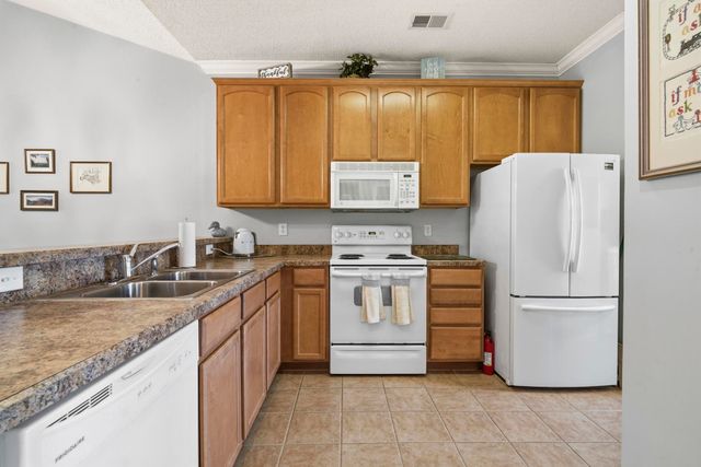5864 Longwood Dr Unit 303, Murrells Inlet, SC 29576