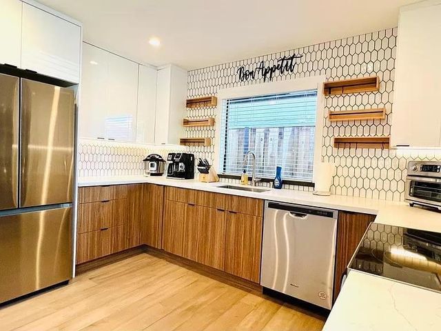 2050 Williams Street, Palo Alto, CA 94306