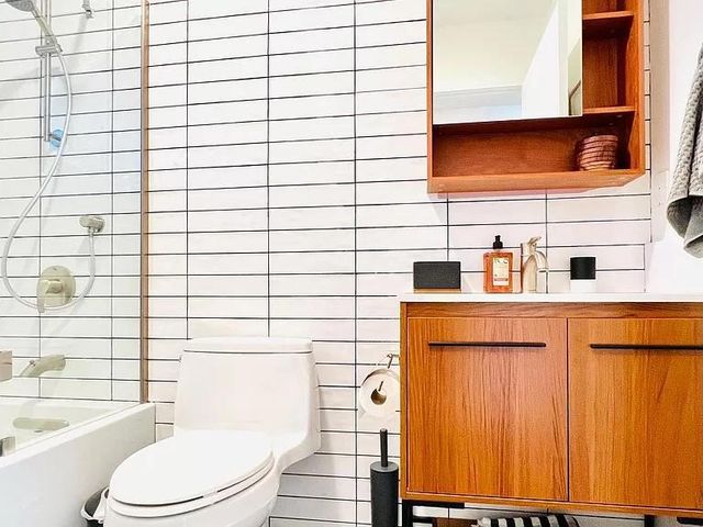 2050 Williams Street, Palo Alto, CA 94306