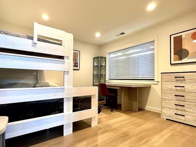 2050 Williams Street, Palo Alto, CA 94306