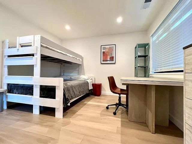 2050 Williams Street, Palo Alto, CA 94306