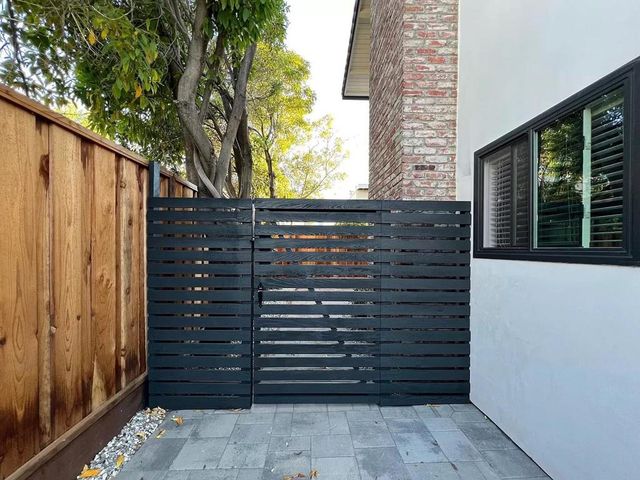 2050 Williams Street, Palo Alto, CA 94306