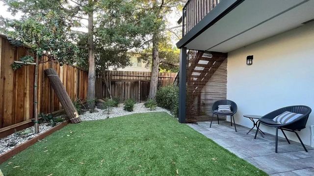 2050 Williams Street, Palo Alto, CA 94306