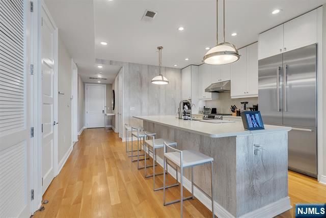 9 Somerset Lane 617, Edgewater, NJ 07020