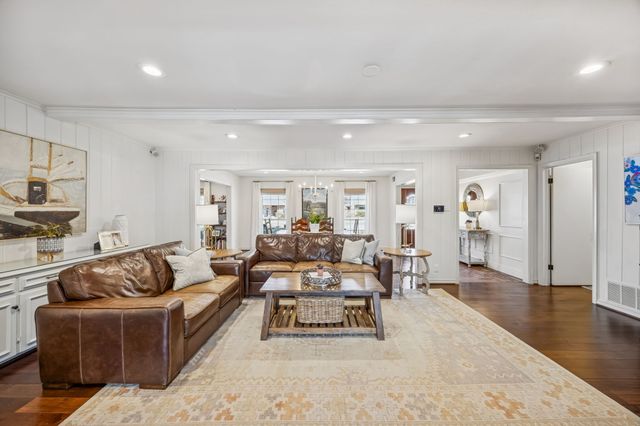 3336 Valiant Drive, Dallas, TX 75229