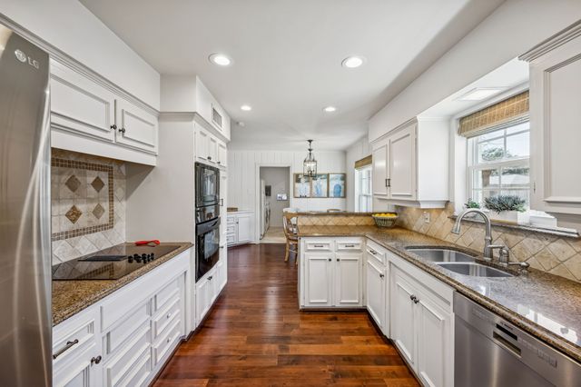 3336 Valiant Drive, Dallas, TX 75229