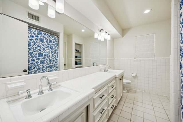 3336 Valiant Drive, Dallas, TX 75229