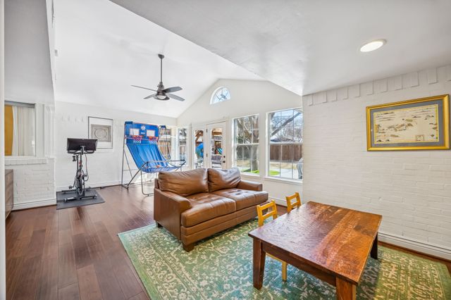 3336 Valiant Drive, Dallas, TX 75229