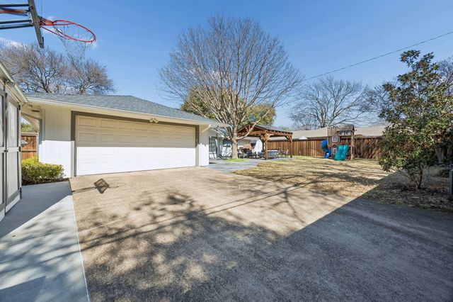 3336 Valiant Drive, Dallas, TX 75229