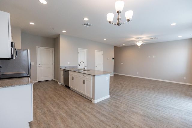2950 N 38th Street 14, Phoenix, AZ 85018