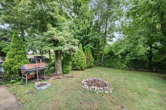 7501 Garrison Rd, Louisville, KY 40214