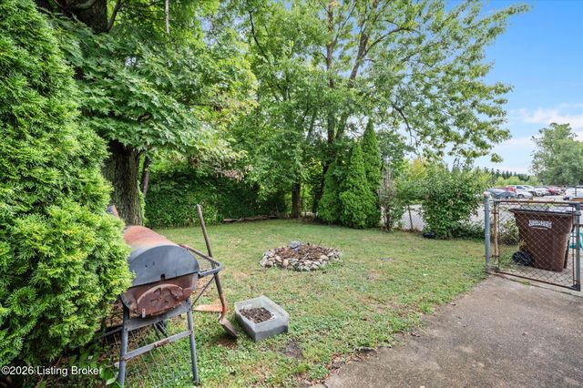 7501 Garrison Rd, Louisville, KY 40214