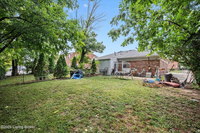 7501 Garrison Rd, Louisville, KY 40214
